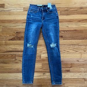 Women’s JUDY BLUE Distressed Slim Punk jeans, Dark Wash, Judy Blue size 5/27